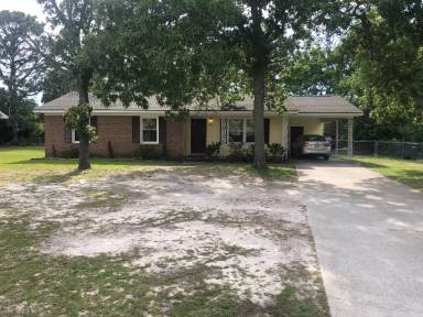 Main picture of 5917 Spinner Rd