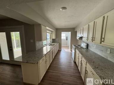 Main picture of 502 Irish Glen Dr