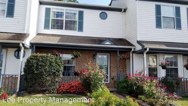 Main picture of 306 Monument Ct