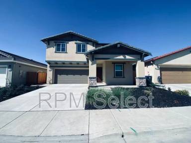 Main picture of 3215 Center Dr