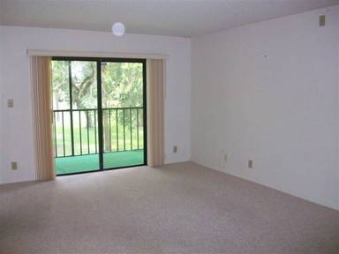 Main picture of Oaks III Condominium
