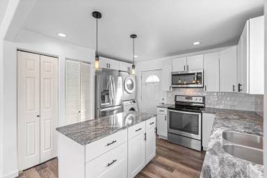 Main picture of 4620 W Cedar Ave