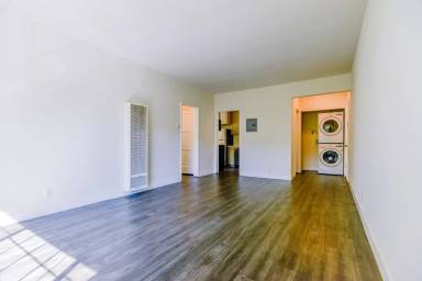 Main picture of 8901 8917 Clifton Way