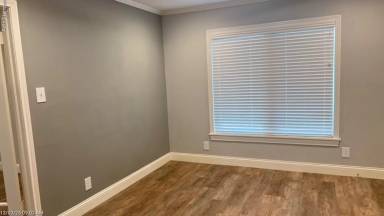 Main picture of 104 Varsity Cir