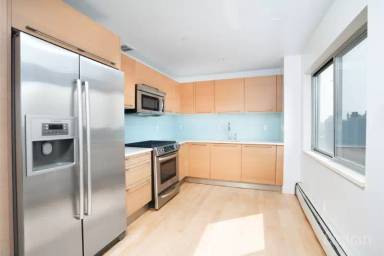 Main picture of 378 Baltic St