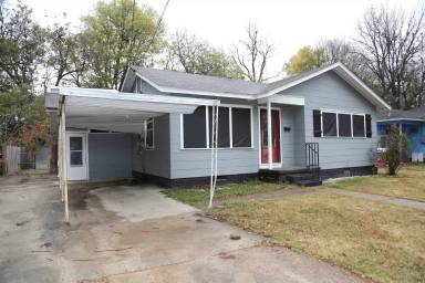 Main picture of 1168 Burns St
