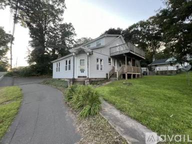 Main picture of 1 Pratt Ln