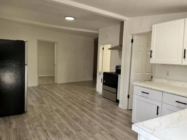 Main picture of 1937 Evergreen Ave