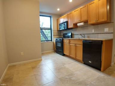 Main picture of 380 94th St