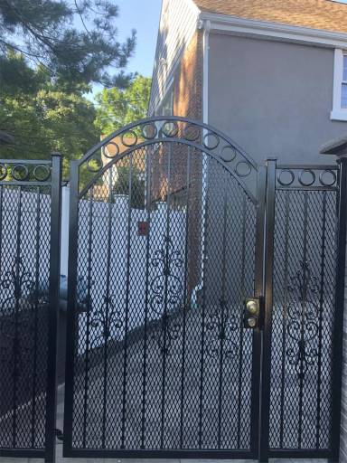 Main picture of 1 Alpine Way