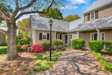 Main picture of 3700 Selwyn Farms Ln