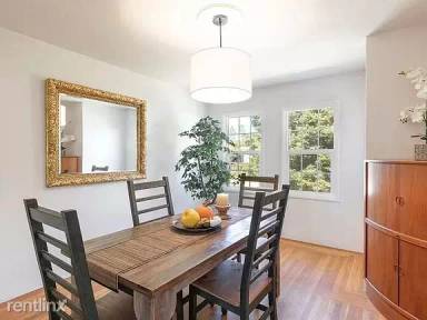 Main picture of 68 Spring St