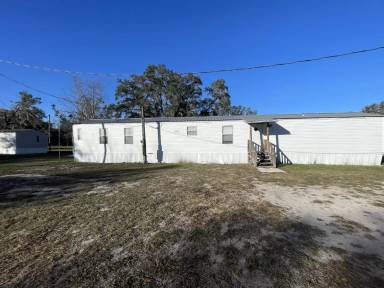 Main picture of 7099 SE 80th St