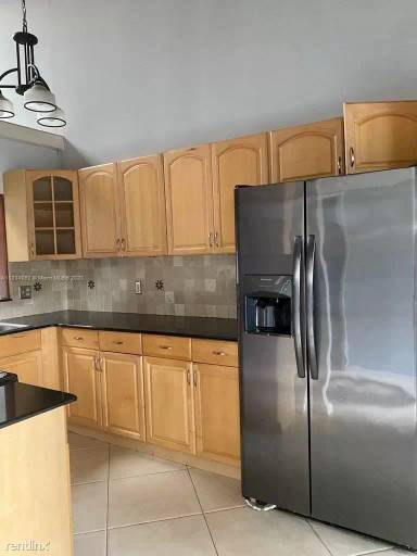 Main picture of 8051 SW 21st Ct