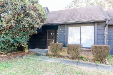 Main picture of 111 Cherrywood Ct