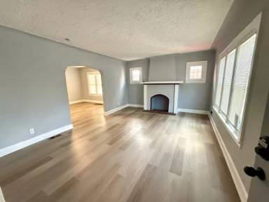 Main picture of 16595 Washburn St