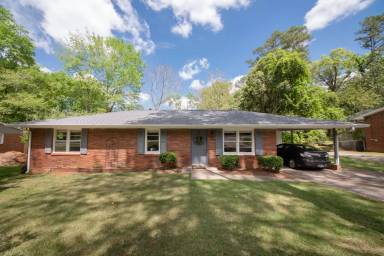 Main picture of 180 Sherwood Dr