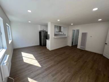Main picture of 8241 Whitsett Ave