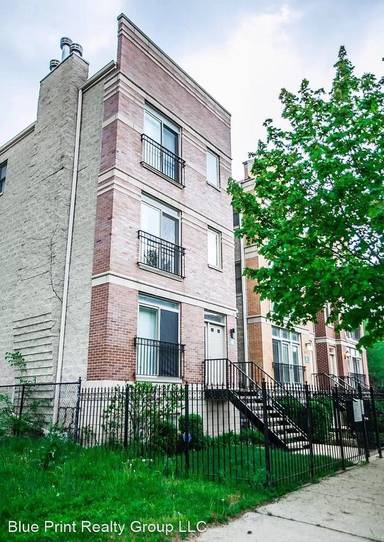 Main picture of 434 E 48th Pl