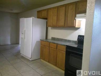 Main picture of 201 S 16th Ave