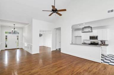 Main picture of 14 Hilton Glen Ct