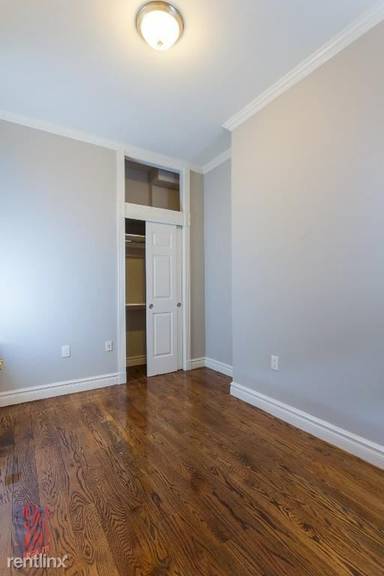 Main picture of 309 W 97th St