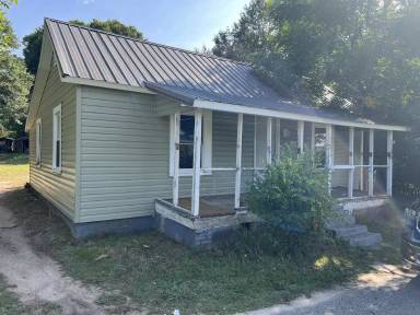 Main picture of 310 Lee St
