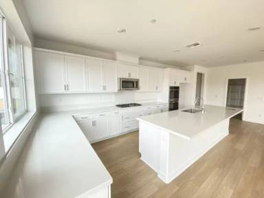 Main picture of 30549 White Pnes