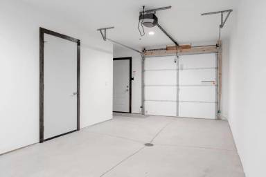 Main picture of 2949 Aspen Dr
