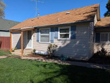 Main picture of 213 Arbor St