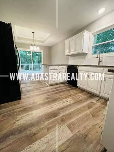 Main picture of 1390 W Prairie Ct