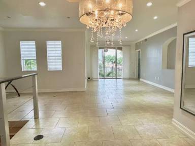 Main picture of 6504 NW 114th Ave