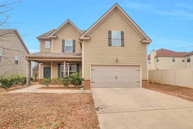 Main picture of 1212 Ithaca Dr