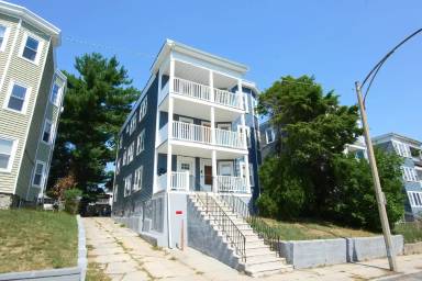 Main picture of 87 Fuller St