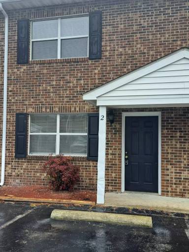 Main picture of 3320 Bridges St