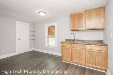 Main picture of 2918 Roanoke Ave