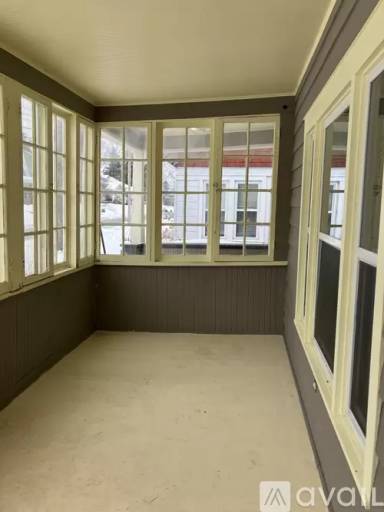 Main picture of 141 Fellows Ave