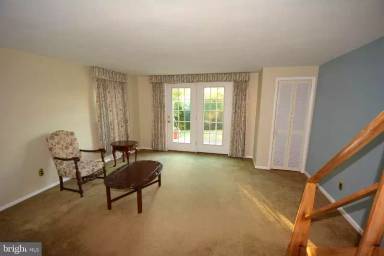 Main picture of 2716 Maxwell St