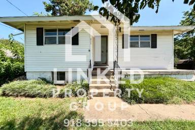 Main picture of 415 N Forest St