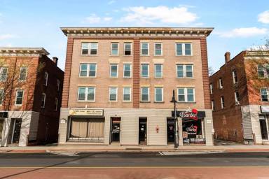 Main picture of 411-431 N Main St