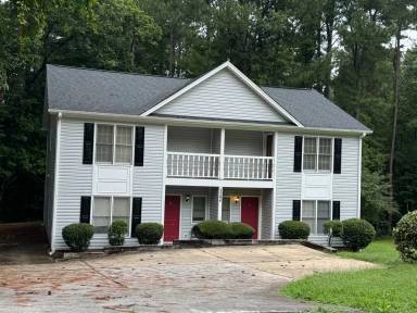 Main picture of 2204 Caroline Dr