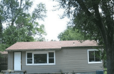 Main picture of 1310 S Newton Ave