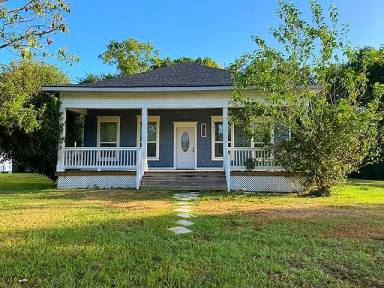 Main picture of 1306 Calvit St