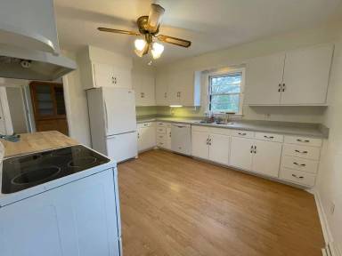 Main picture of 106 Highland Ave
