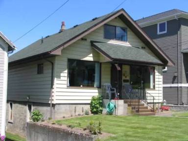 Main picture of 407 Gladstone St