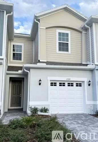 Main picture of 1329 Stockwell Ave