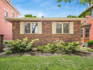 Main picture of 285 E Deshler Ave