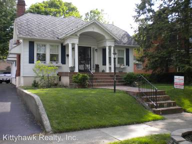Main picture of 236 Corona Ave