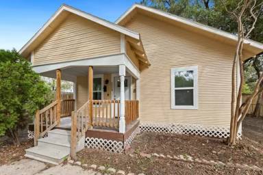 Main picture of 1113 8th St