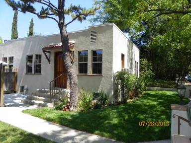 Main picture of 831 E Tujunga Ave